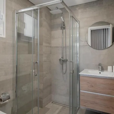 Barreiros Iii By An Island Apartment *